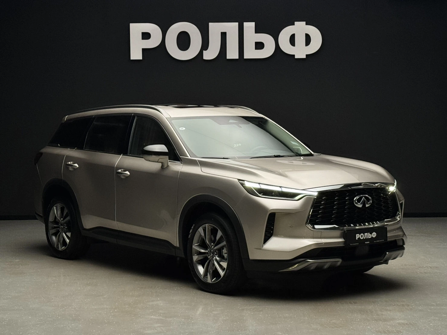 https://apiweb.rolf.ru/storage/thumbnails/large/vehicles/new/363369/b4cfce0d2f5cdab453947ec36d975e1b.webp
