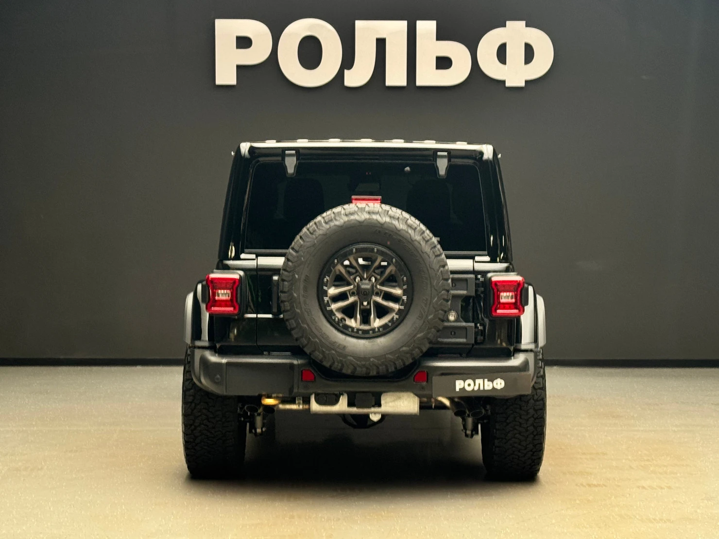 https://apiweb.rolf.ru/storage/thumbnails/large/vehicles/used/10213010/099a1a89f74260d6a5897d40158bbe94.webp