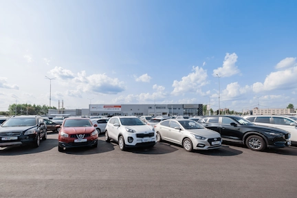 Фотография дилерского центра.